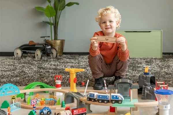 Optioneel: treinrail graveren met naam