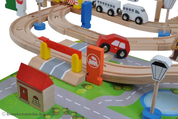 Inclusief kleurige grondplaat.