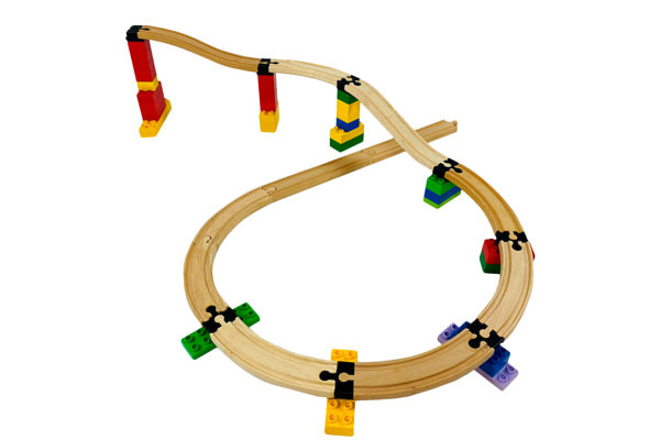 Combineer Duplo met houten treinrails
