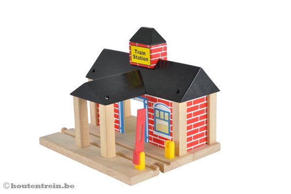 Slagboom omhoog en u mag het station binnen.